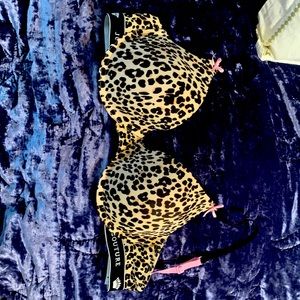 Juicy Couture 36c leopard print bra